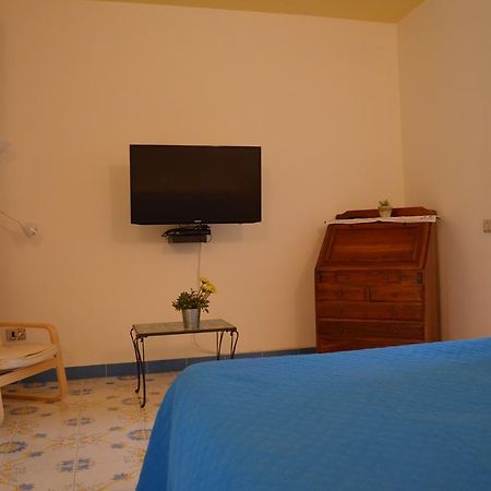Casa Cecilia Apartment ราเวลโล ภายนอก รูปภาพ